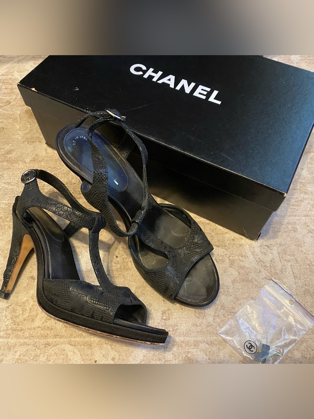 Chanel lace platform t-strap heel!!